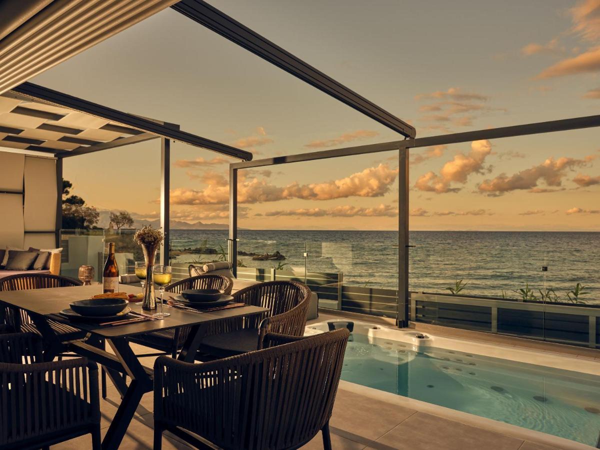 Blue View Villa - Coastal Elegance With Swim Spa, By Zantewize اليكاناس المظهر الخارجي الصورة
