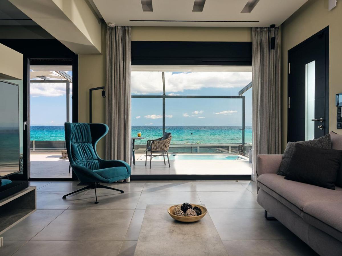 Blue View Villa - Coastal Elegance With Swim Spa, By Zantewize اليكاناس المظهر الخارجي الصورة
