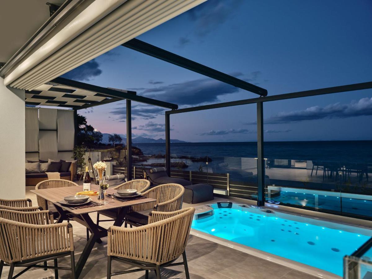 Blue View Villa - Coastal Elegance With Swim Spa, By Zantewize اليكاناس المظهر الخارجي الصورة