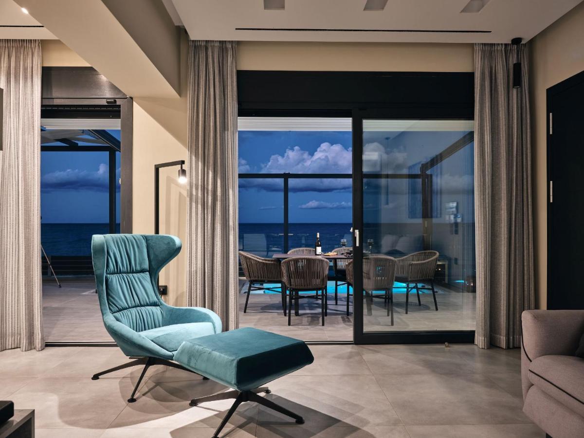 Blue View Villa - Coastal Elegance With Swim Spa, By Zantewize اليكاناس المظهر الخارجي الصورة